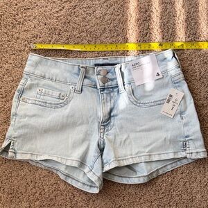 NWT Aeropostale Aero Low Rise Midi Stretch Shorts Size [4]